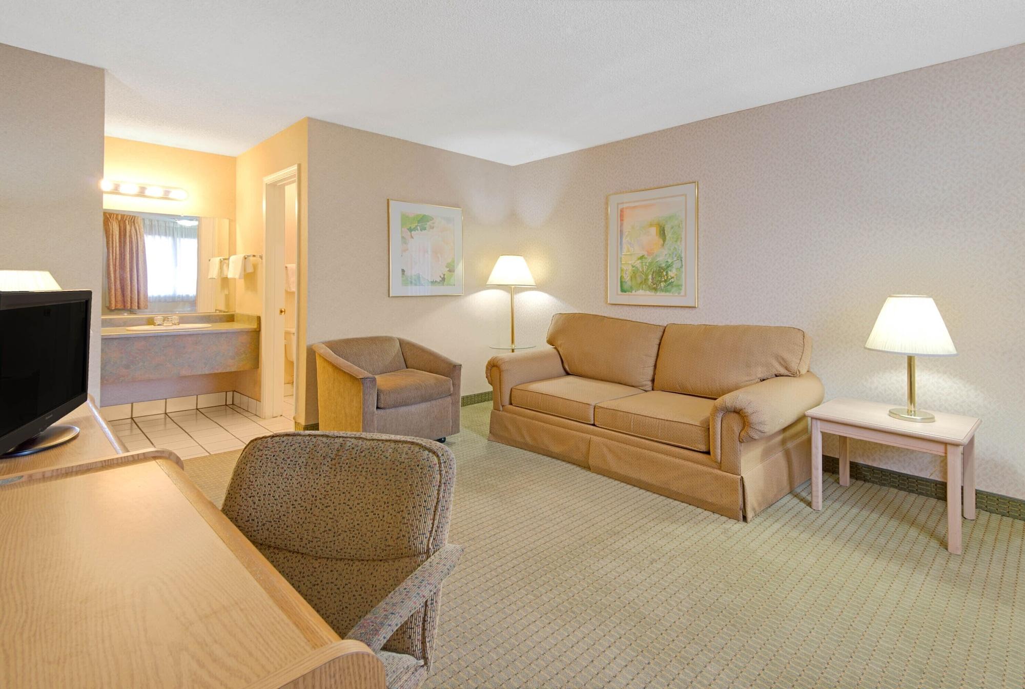 Midtown Inn & Suites Албукерке Екстериор снимка