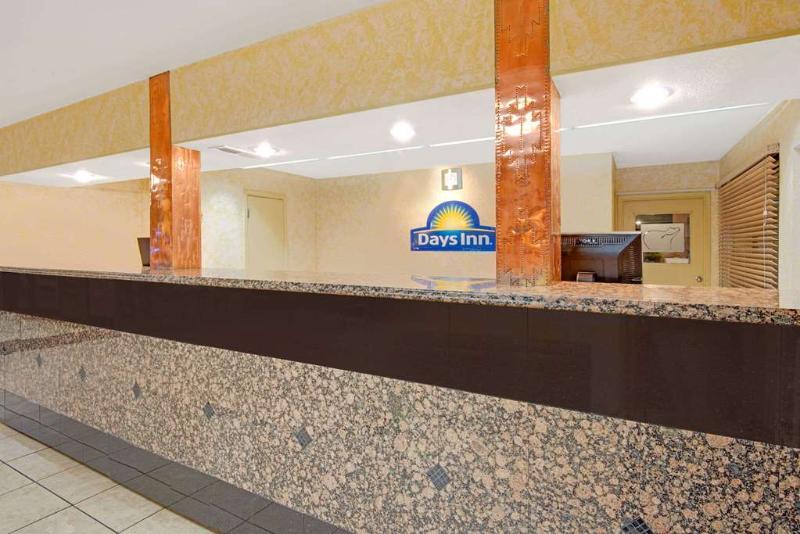 Midtown Inn & Suites Албукерке Екстериор снимка