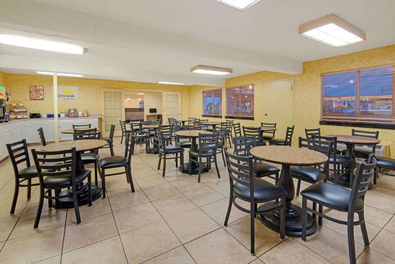 Midtown Inn & Suites Албукерке Екстериор снимка