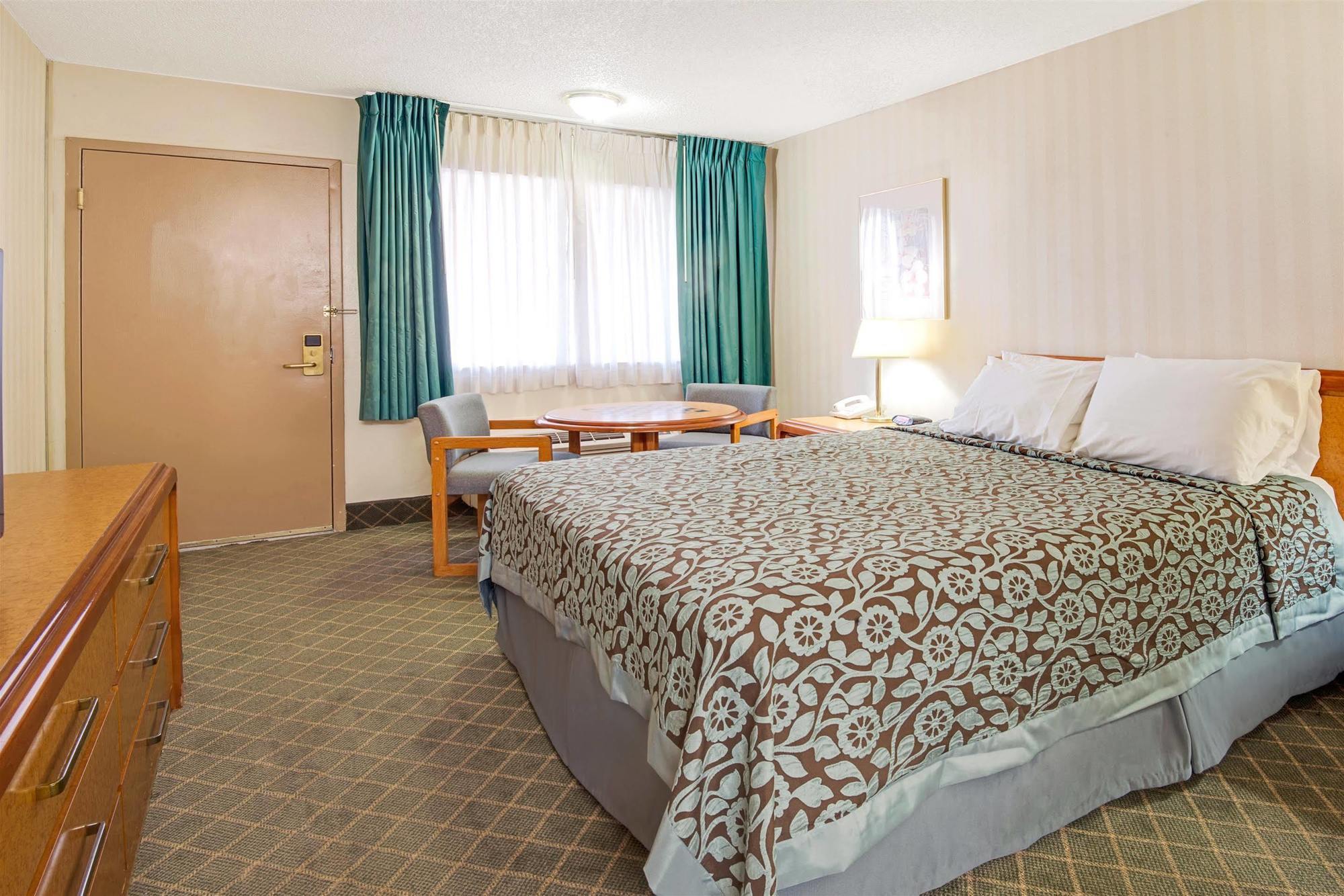 Midtown Inn & Suites Албукерке Екстериор снимка